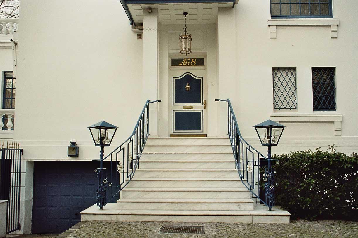 250505 De Hbg Epp Isekai